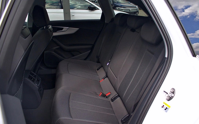Audi A4 cena 165937 przebieg: 1, rok produkcji 2024 z Dąbrowa Tarnowska małe 254